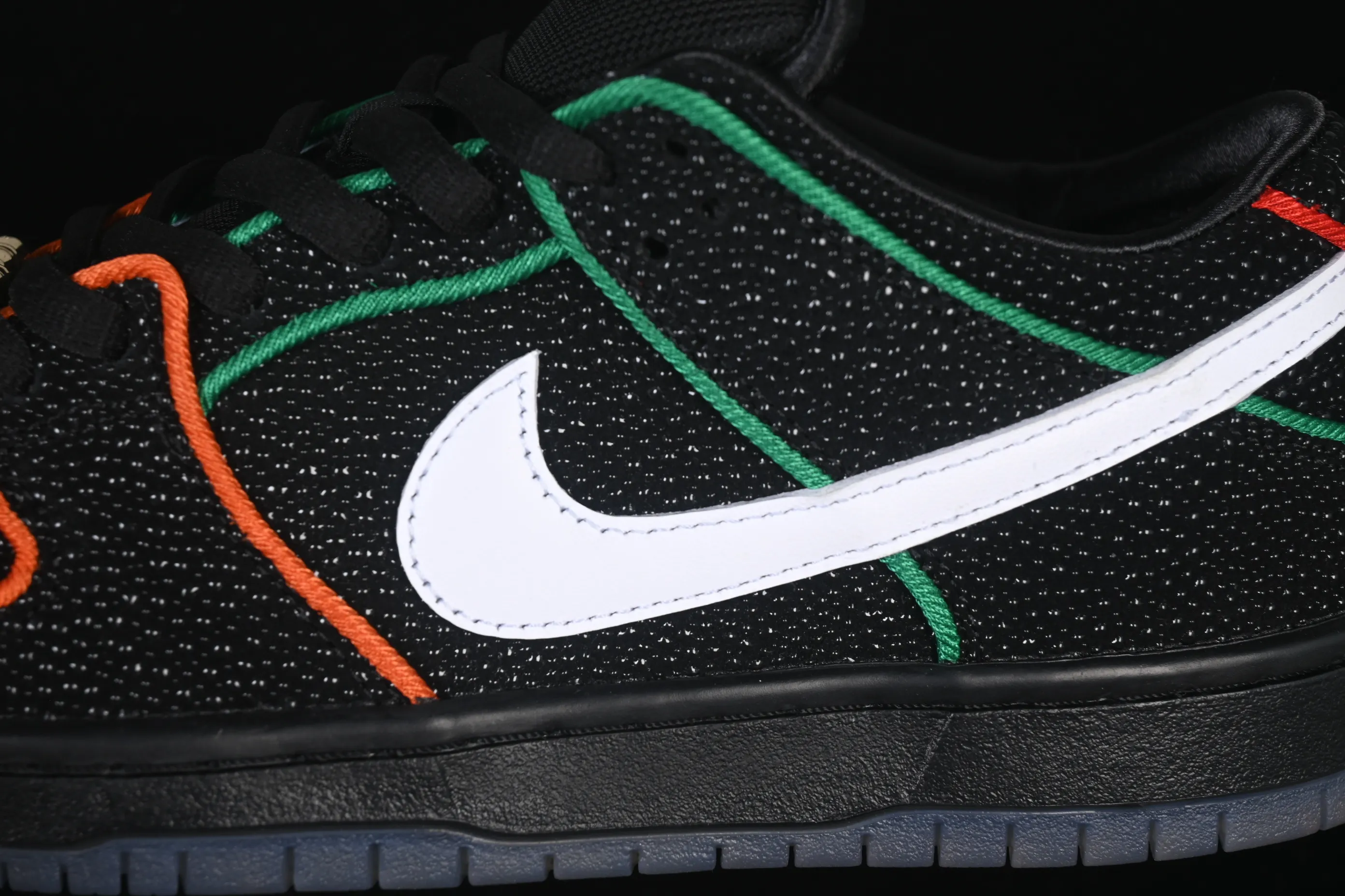 All categories Nk SB Dunk Series Nk SB Dunk Low low-top sneakers Bronx Girls Skate x Nike SB Dunk Low joint model low-top casual skateboard shoes HV1664-001